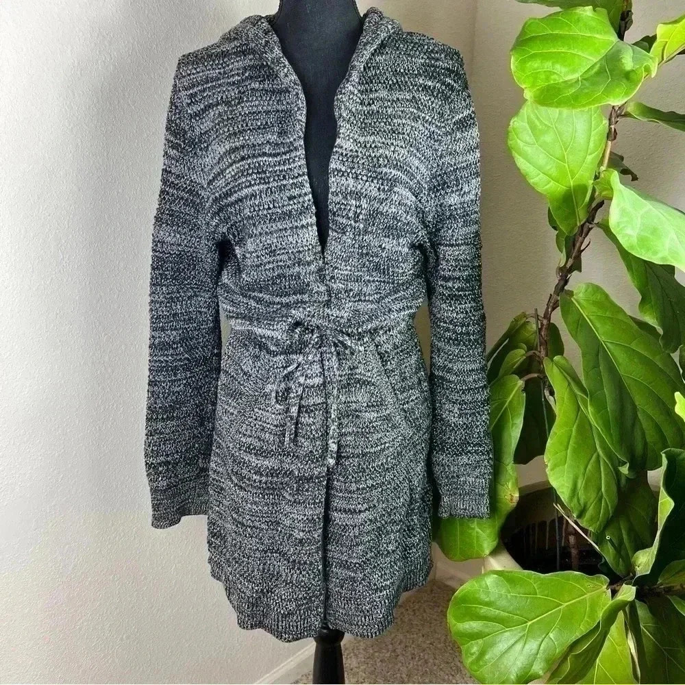 Pacsun Women’s Hooded Long Cardigan Gray White Sweater Size Small Belt